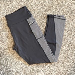 Dark gray Senita Athletics leggings